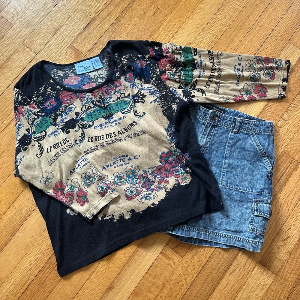 beautifully unique multicolored french sweater by jane ashley woman !!